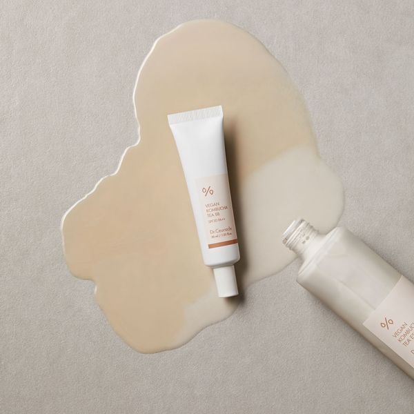 Веганский тональный ББ-крем с экстрактом комбучи Dr.Ceuracle Vegan Kombucha Tea BB Cream, 30 мл 8806133615270 фото