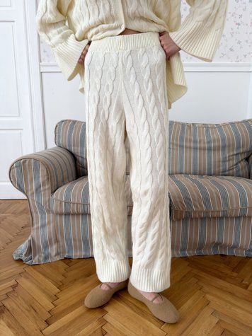 Штани прямого крою з фактурного трикотажу (колір молочний) XS/S knitwear005xs_s фото